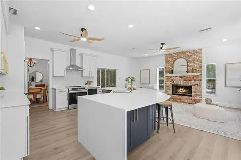 4074 Redbird Circle Sarasota FL 34231
