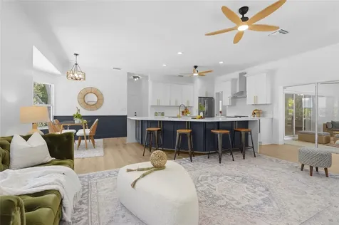 4074 Redbird Circle Sarasota FL 34231