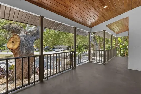 4074 Redbird Circle Sarasota FL 34231