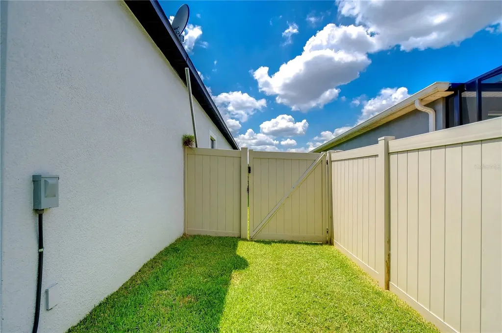 31470 Fairhill Drive Wesley Chapel FL 33543