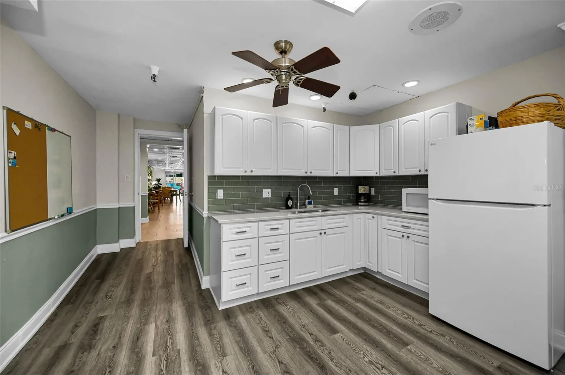 100 Bluff View Drive Belleair Bluffs FL 33770