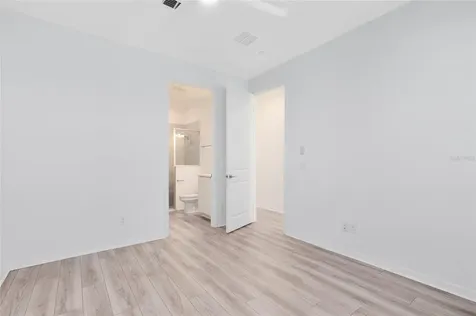 8472 Sperry Street Orlando FL 32827