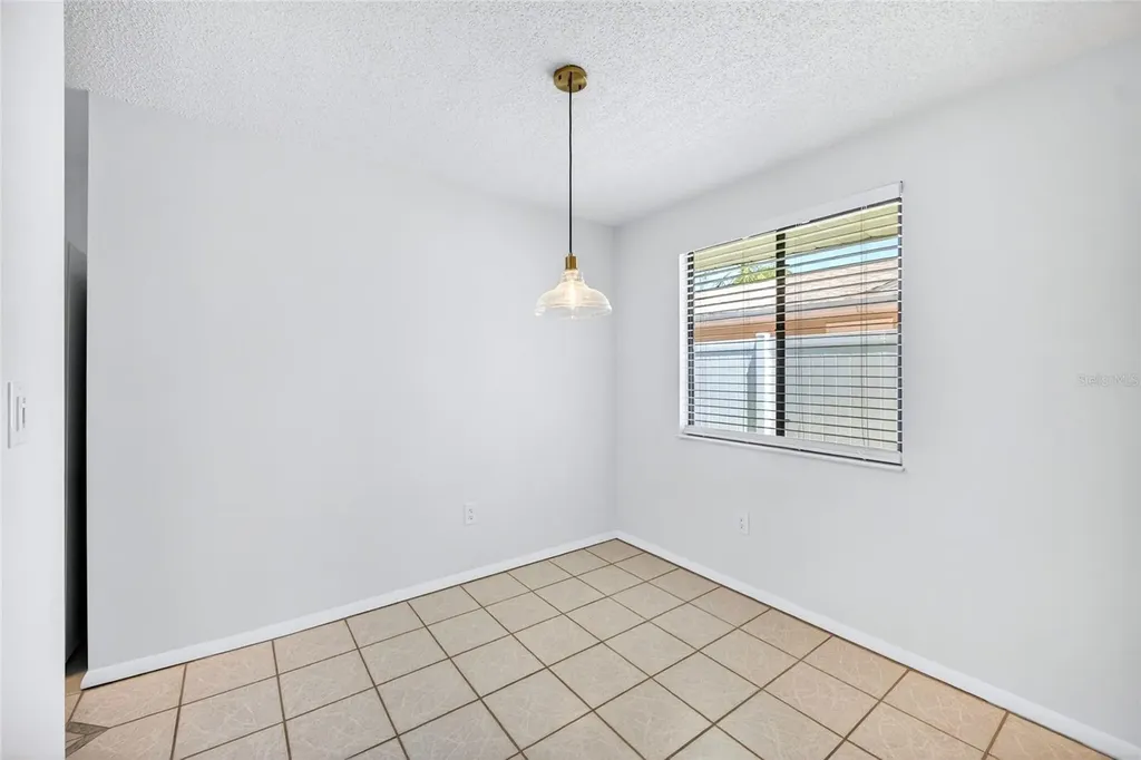 629 Bay Lake Trail Oldsmar FL 34677