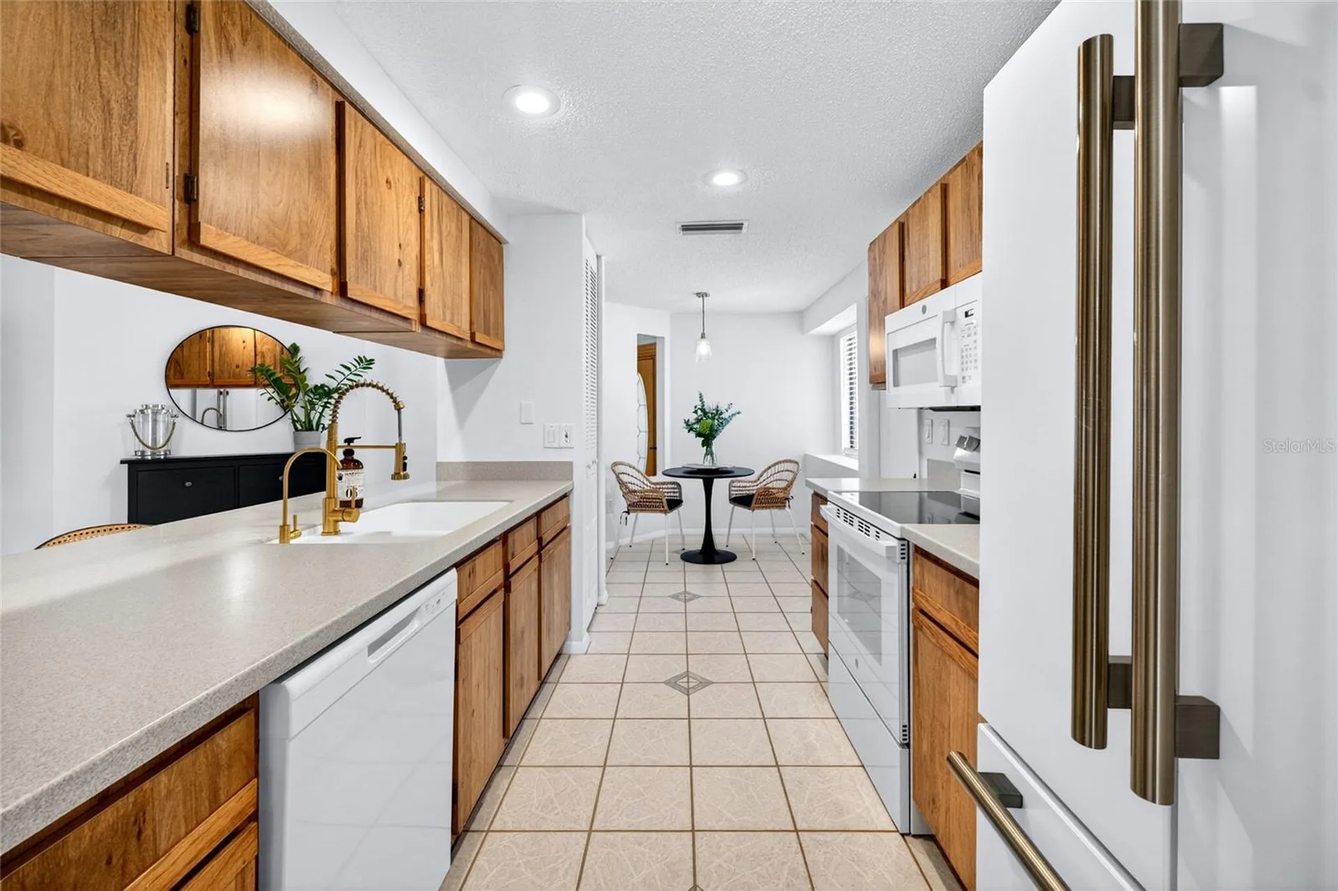 629 Bay Lake Trail Oldsmar FL 34677