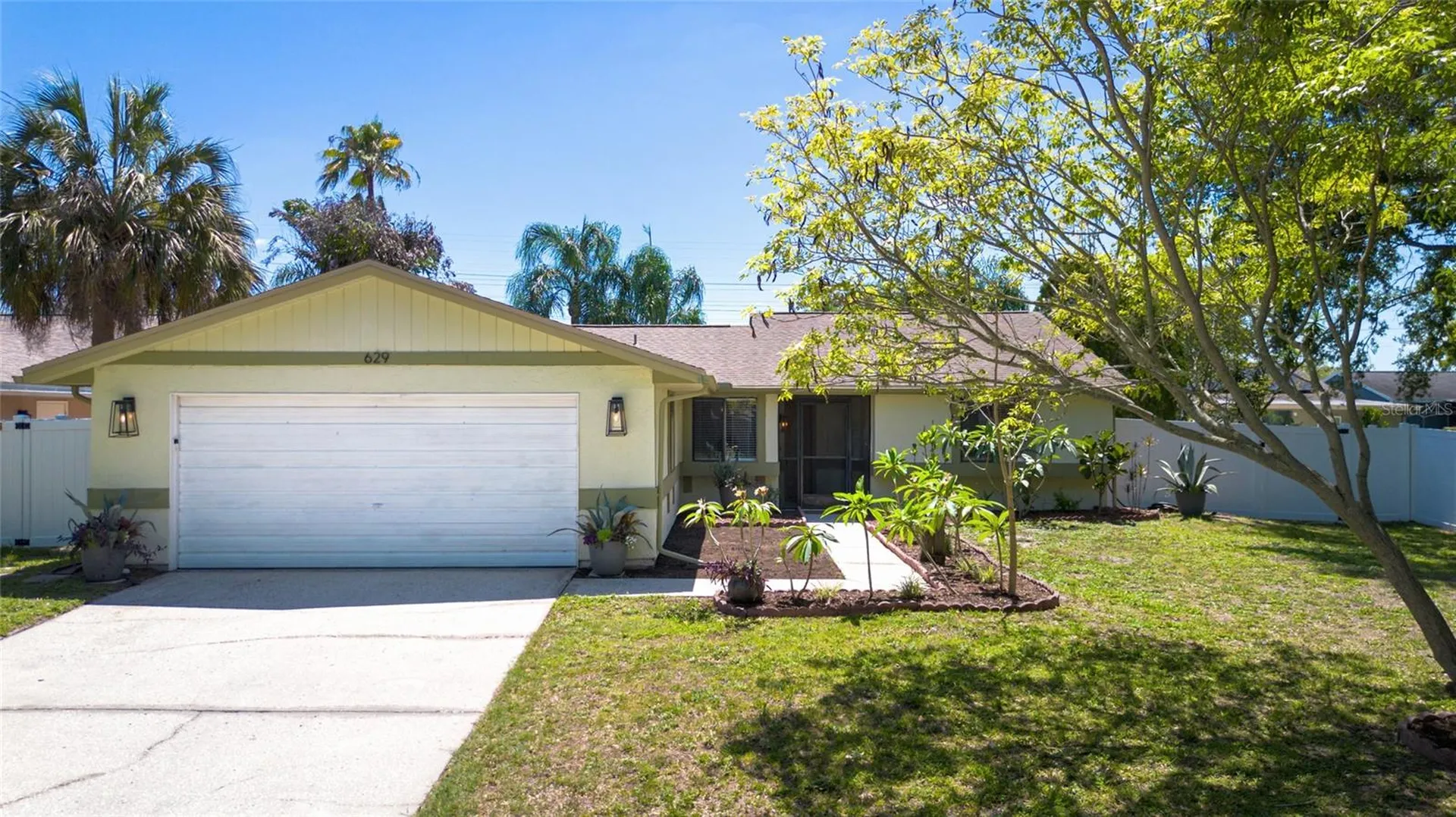 629 Bay Lake Trail Oldsmar FL 34677
