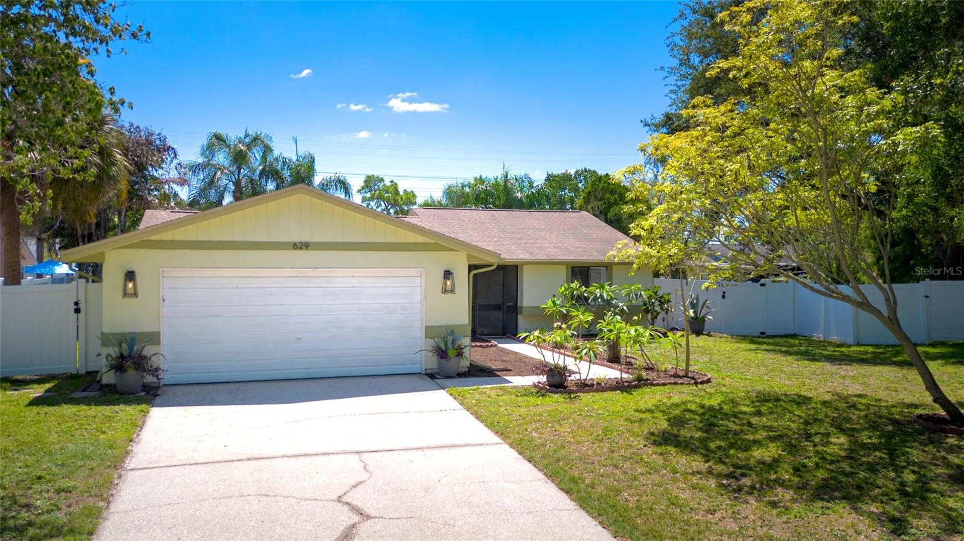 629 Bay Lake Trail Oldsmar FL 34677