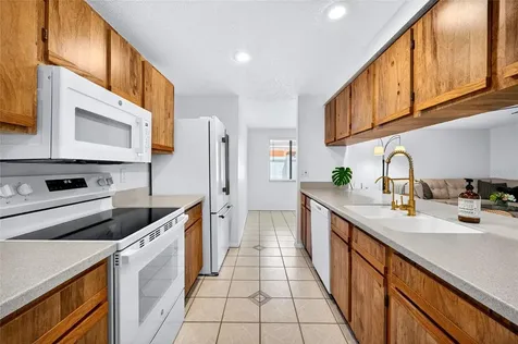 629 Bay Lake Trail Oldsmar FL 34677