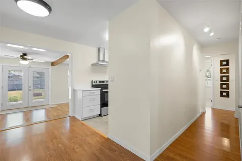 5101 18th Avenue N St Petersburg FL 33710