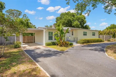 5101 18th Avenue N St Petersburg FL 33710