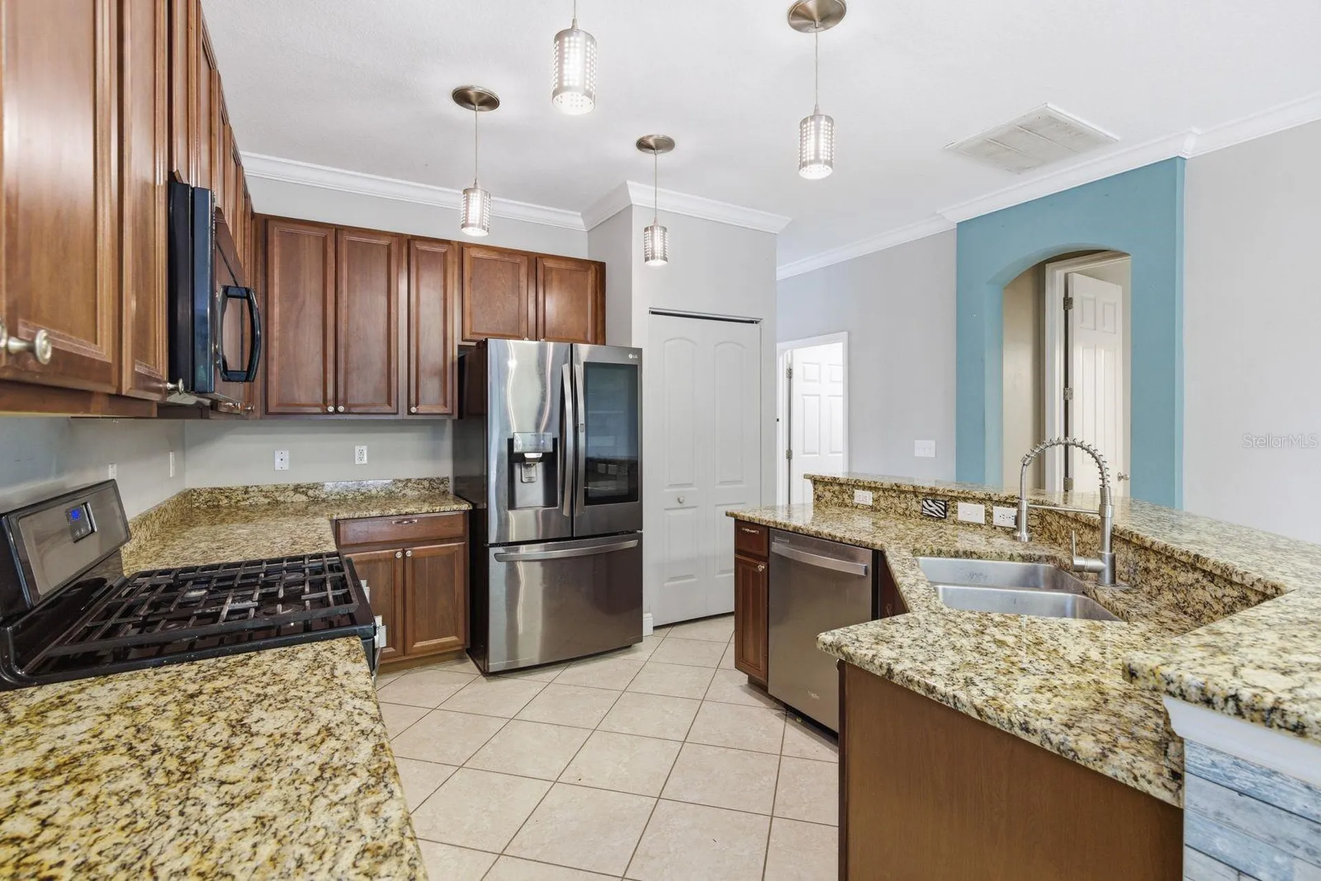 5643 White Trillium Loop Land O Lakes FL 34639