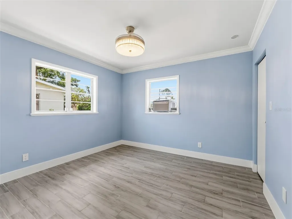 2305 W Crawford Street Tampa FL 33604