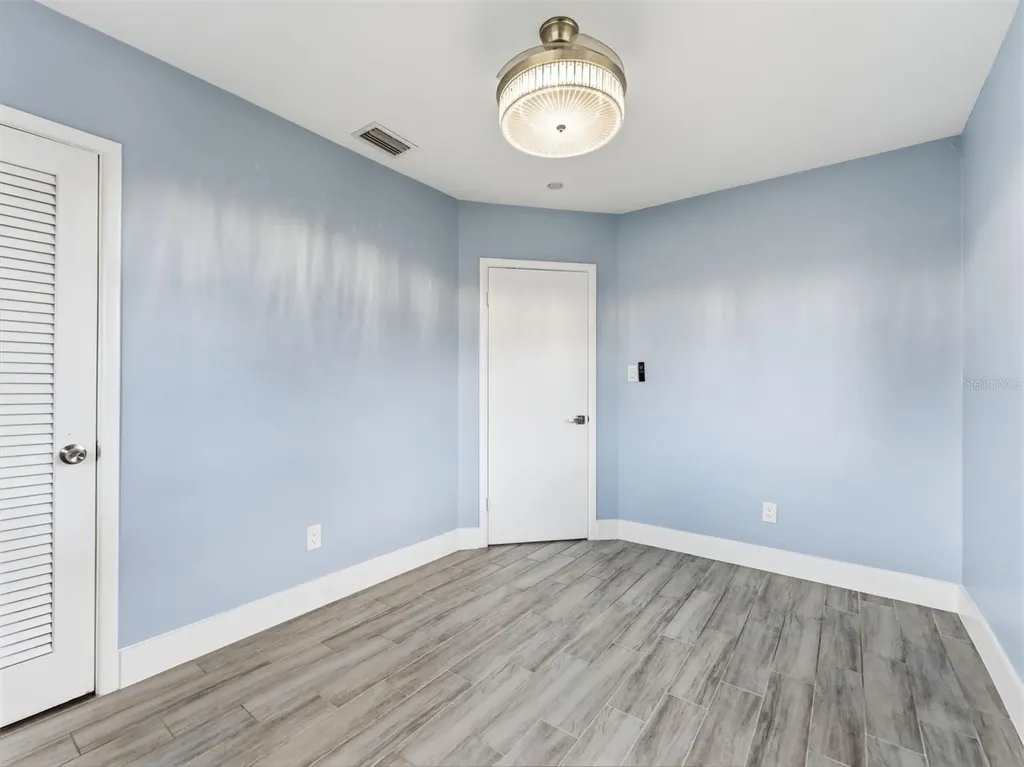 2305 W Crawford Street Tampa FL 33604