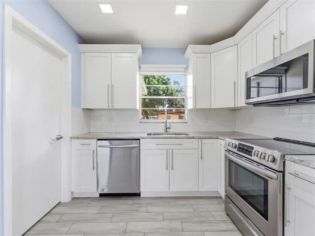 2305 W Crawford Street Tampa FL 33604
