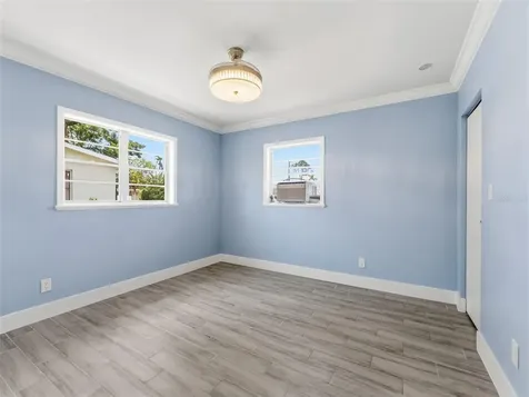 2305 W Crawford Street Tampa FL 33604
