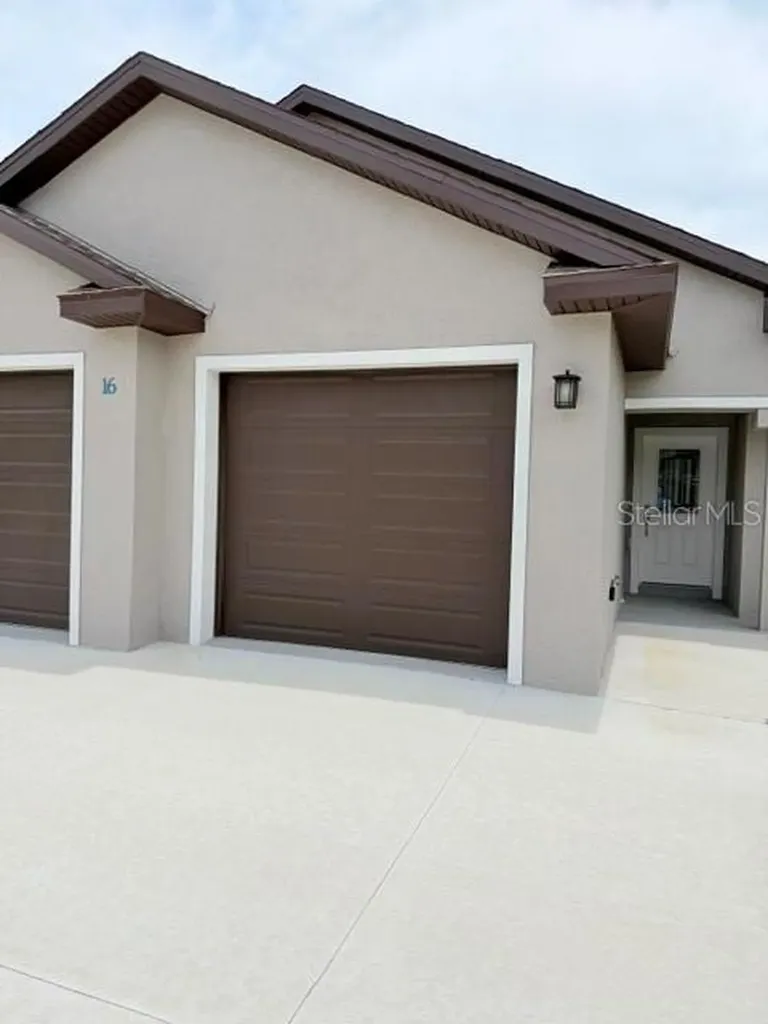16 Slumberland Path Palm Coast FL 32164