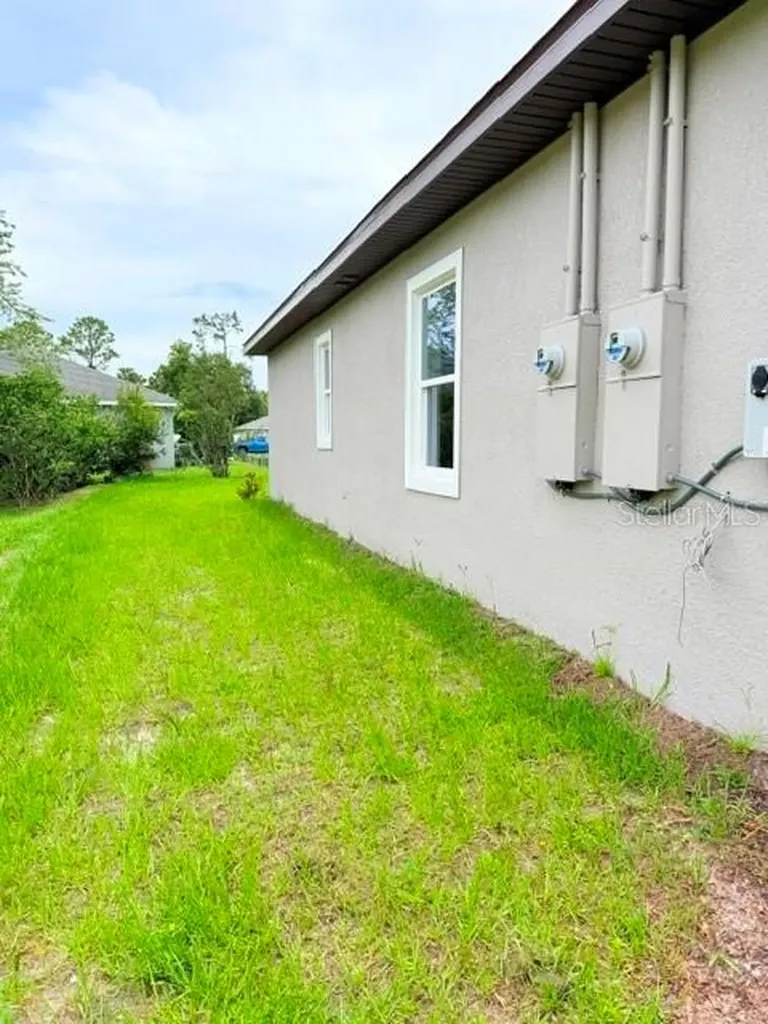 16 Slumberland Path Palm Coast FL 32164