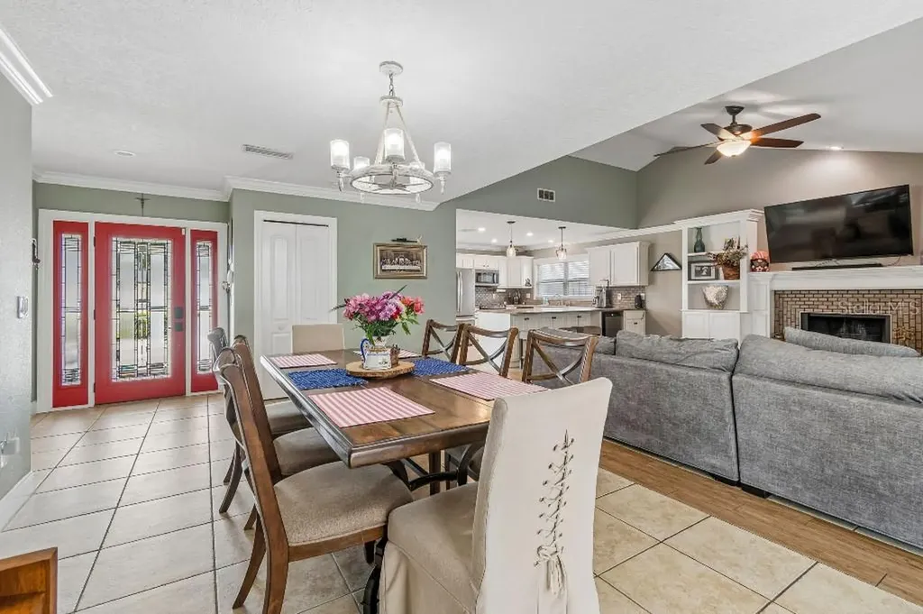 4009 Mountain Springs Lane Tampa FL 33624