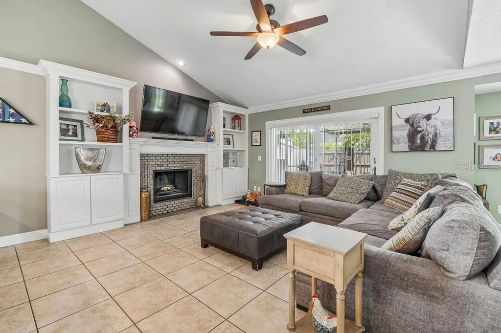4009 Mountain Springs Lane Tampa FL 33624