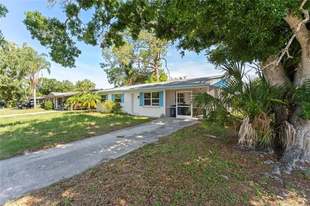 5015 Brookmeade Drive Sarasota FL 34232