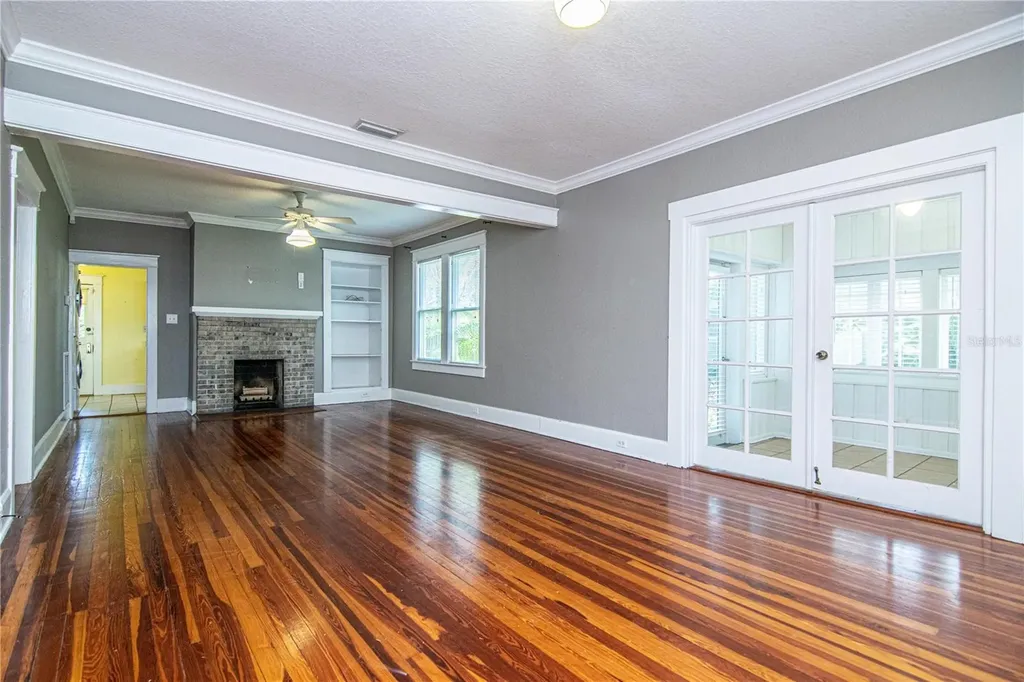 310 E Idlewild Avenue Tampa FL 33604