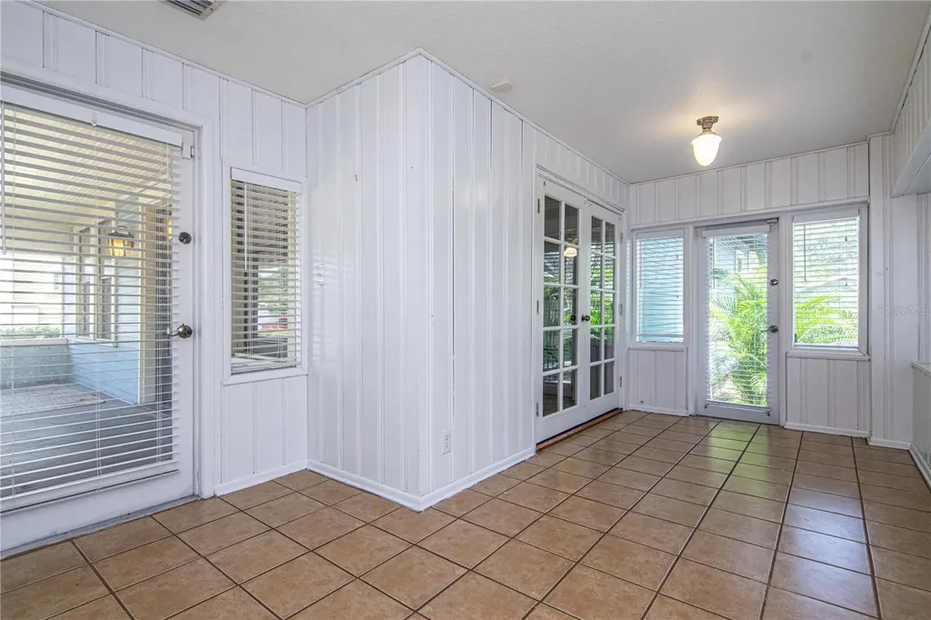 310 E Idlewild Avenue Tampa FL 33604