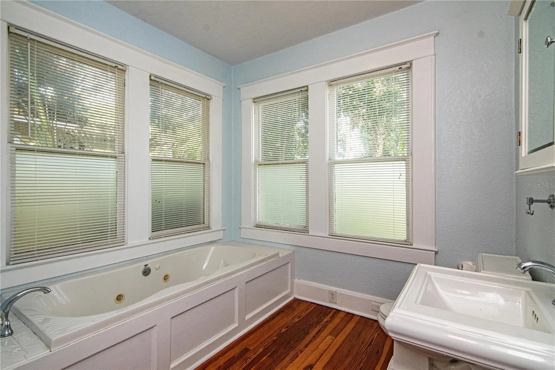 310 E Idlewild Avenue Tampa FL 33604