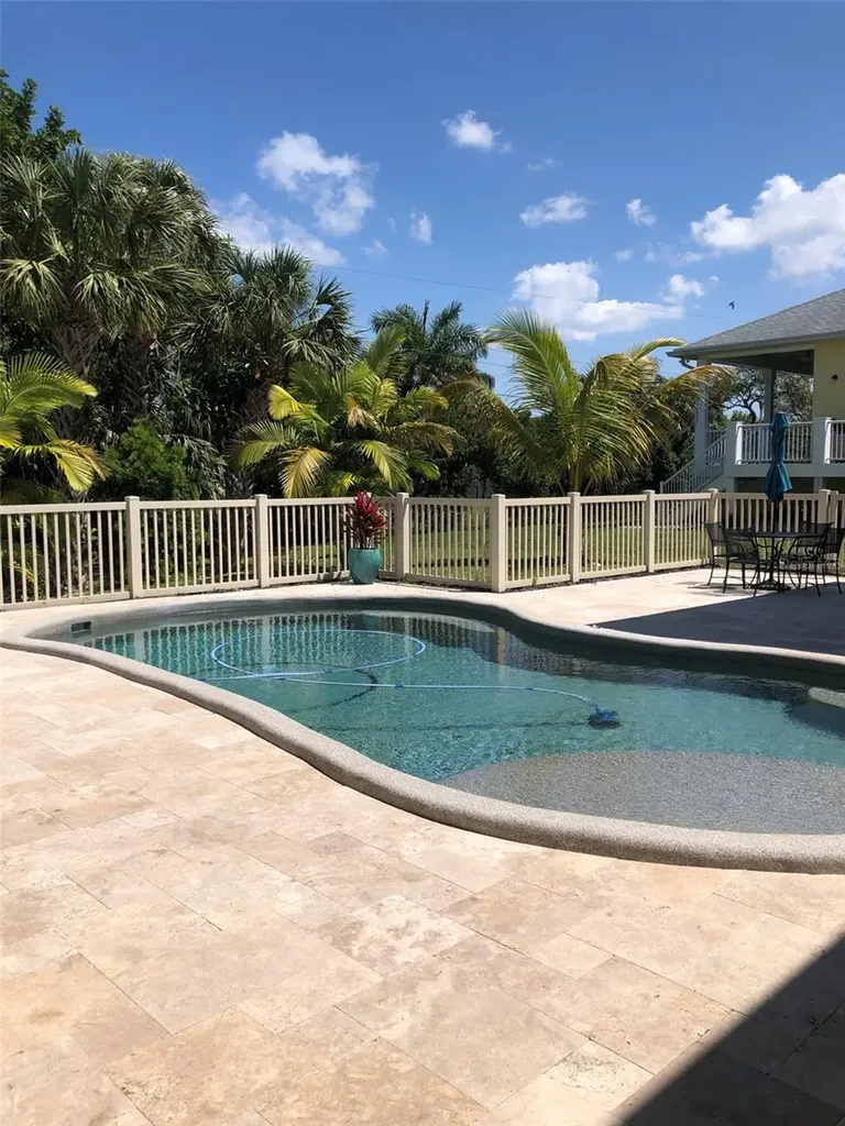 8202 17th Avenue W Bradenton FL 34209