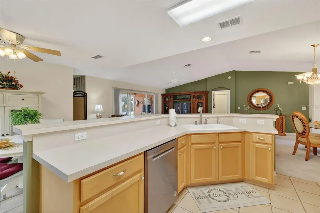 751 Old Oaks Lane Leesburg FL 34748