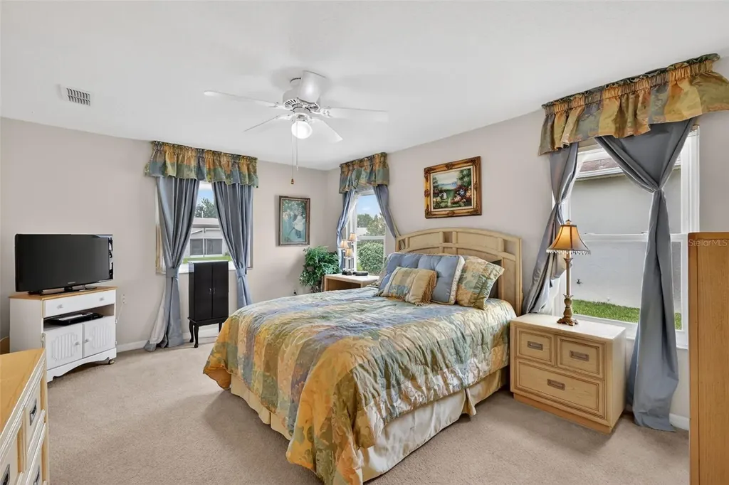 751 Old Oaks Lane Leesburg FL 34748