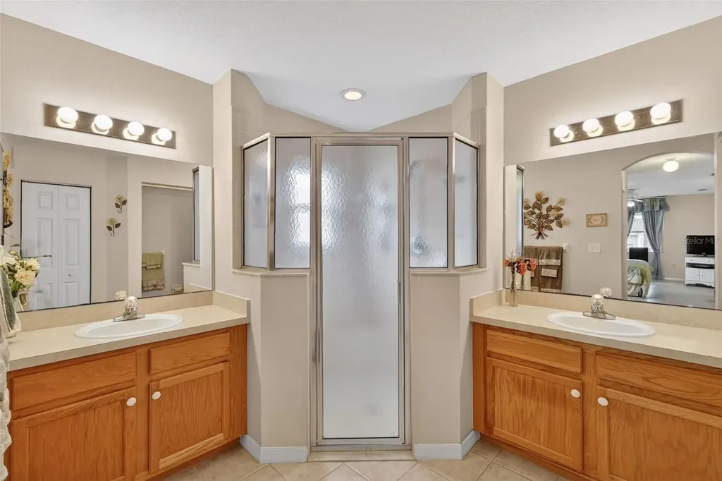 751 Old Oaks Lane Leesburg FL 34748
