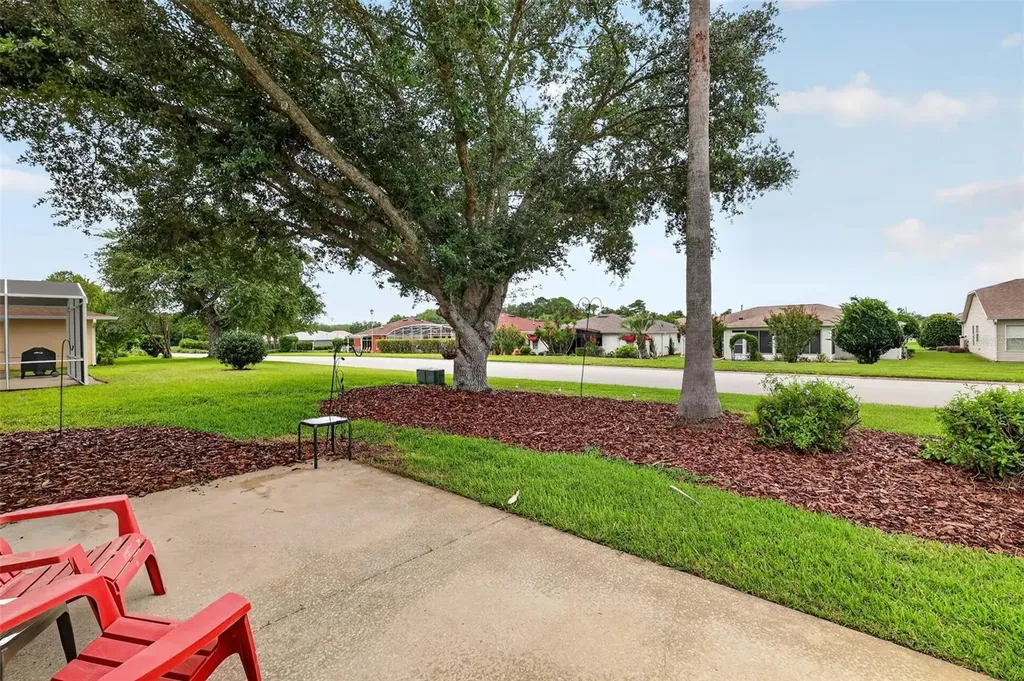 751 Old Oaks Lane Leesburg FL 34748