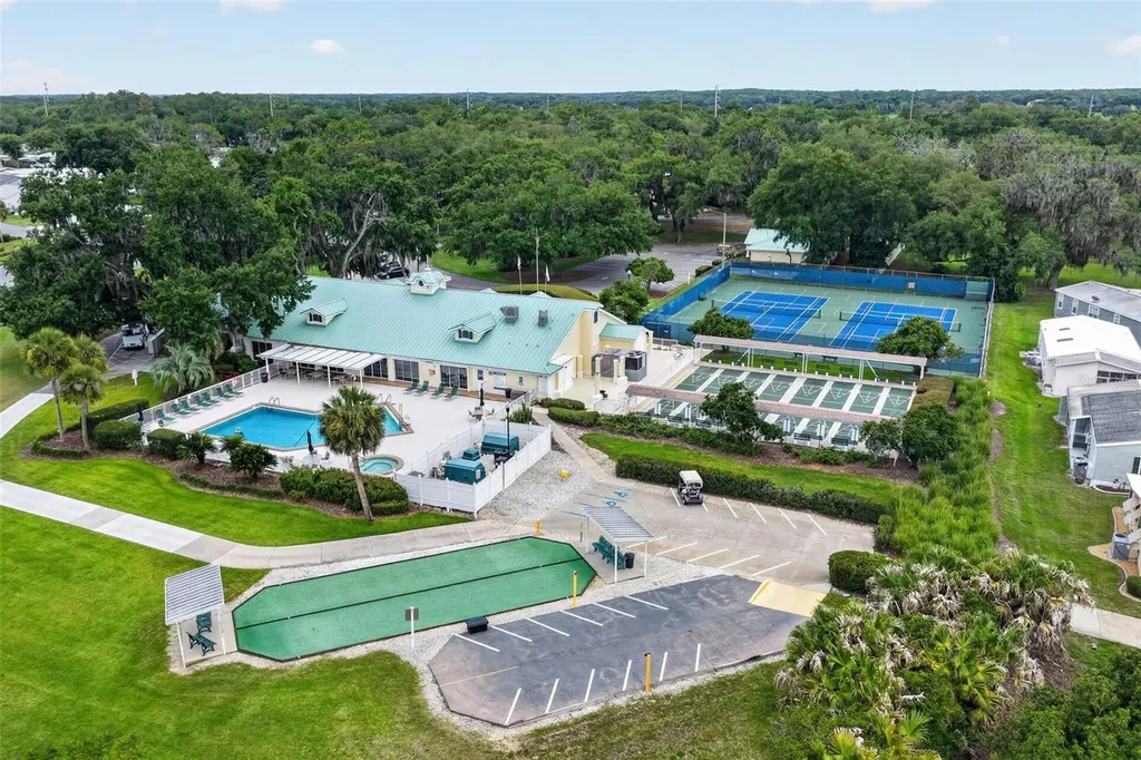 751 Old Oaks Lane Leesburg FL 34748
