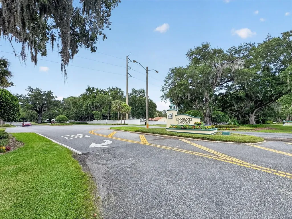 751 Old Oaks Lane Leesburg FL 34748