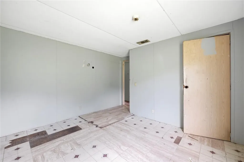 7120 20th Street Zephyrhills FL 33540