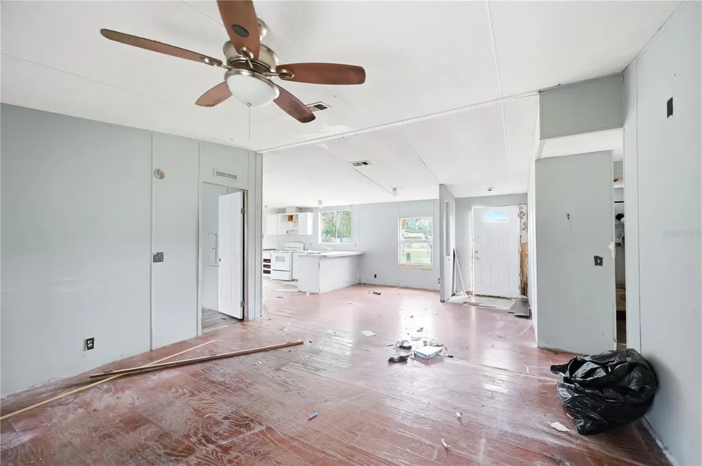 7120 20th Street Zephyrhills FL 33540