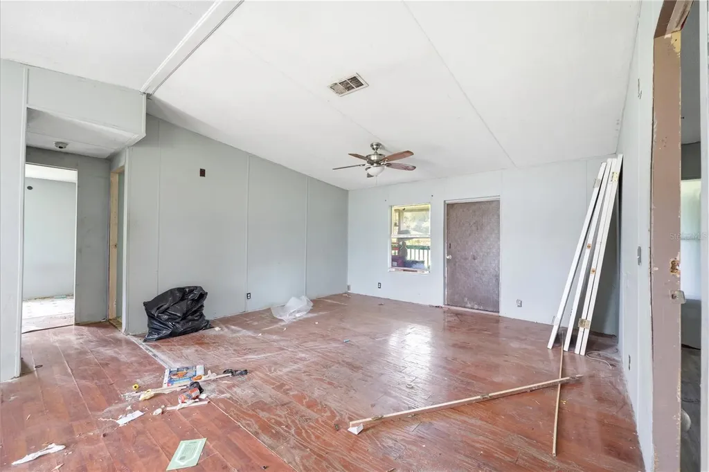 7120 20th Street Zephyrhills FL 33540