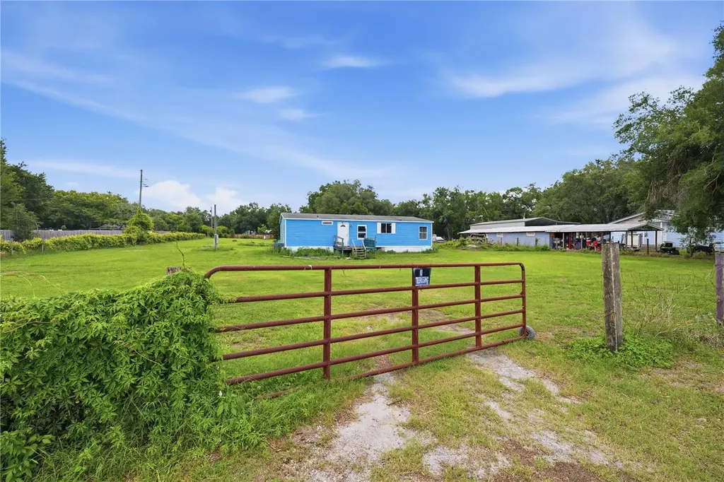 7120 20th Street Zephyrhills FL 33540