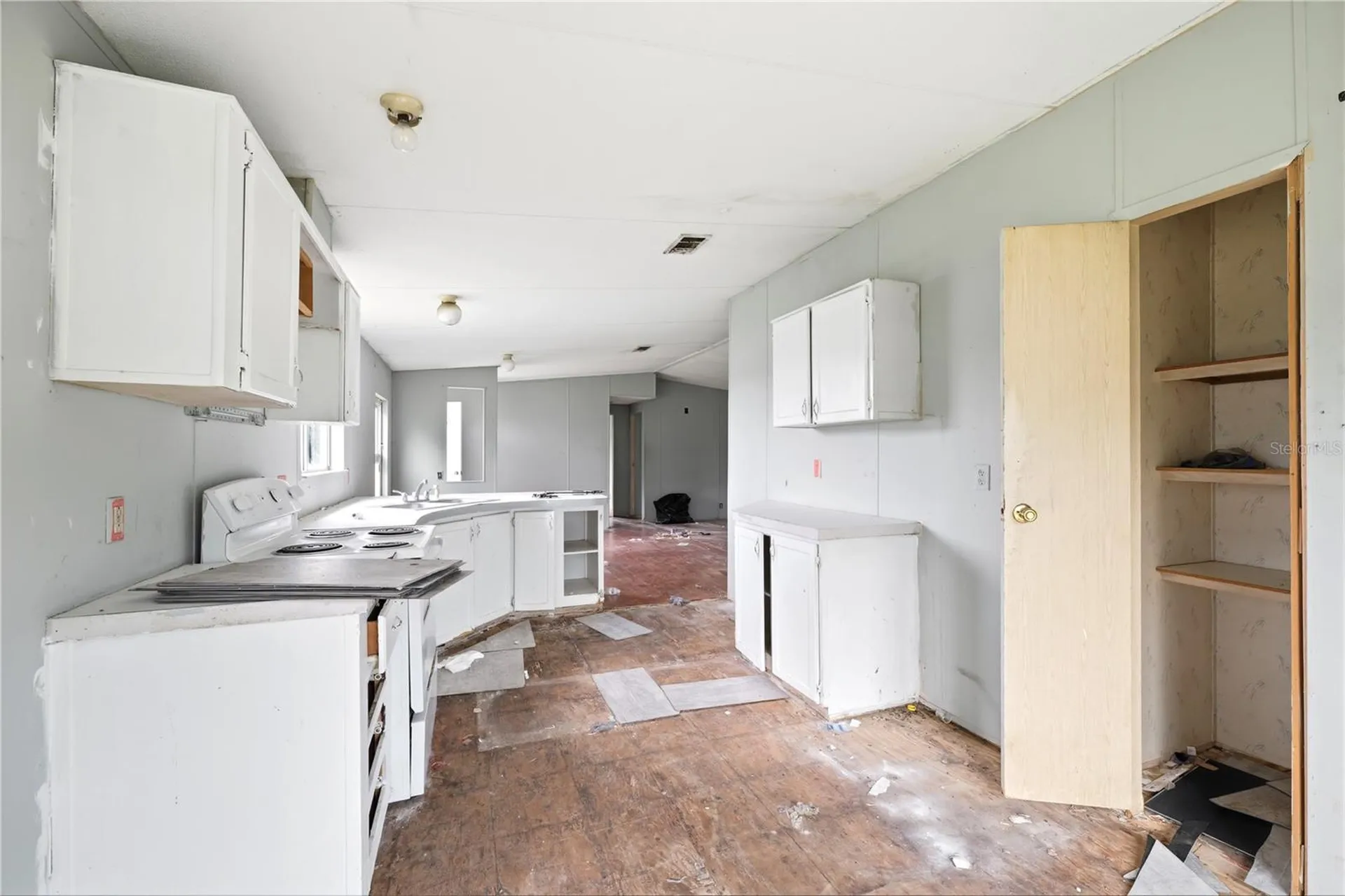 7120 20th Street Zephyrhills FL 33540