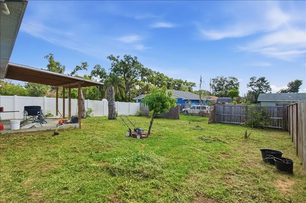 14584 20th Street Dade City FL 33523
