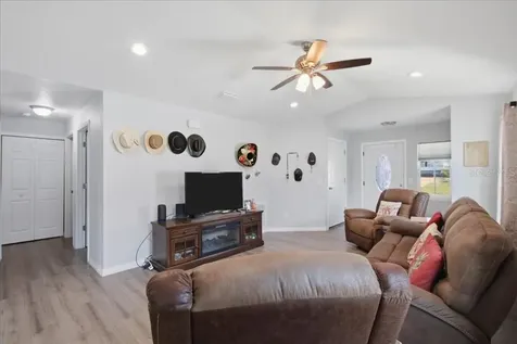 14584 20th Street Dade City FL 33523