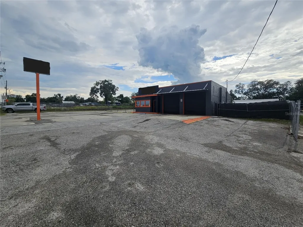15217 Us Highway 301 Dade City FL 33523