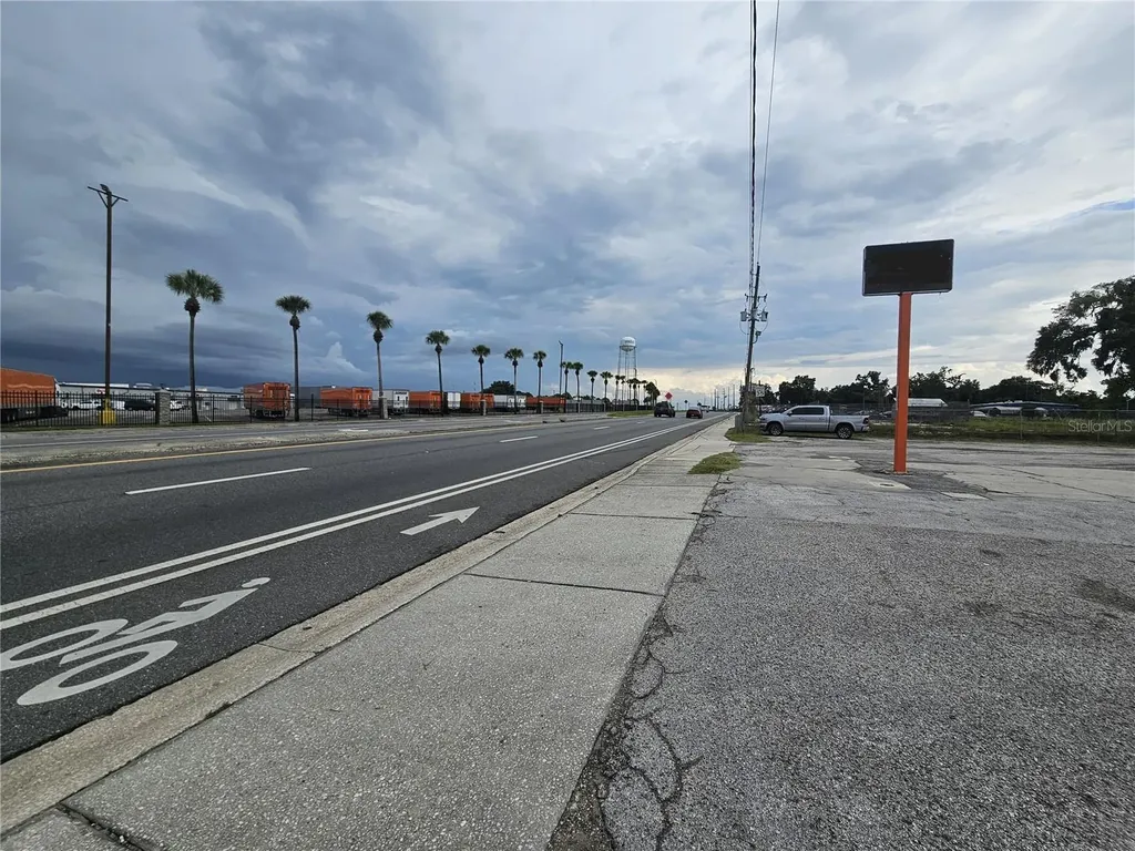 15217 Us Highway 301 Dade City FL 33523