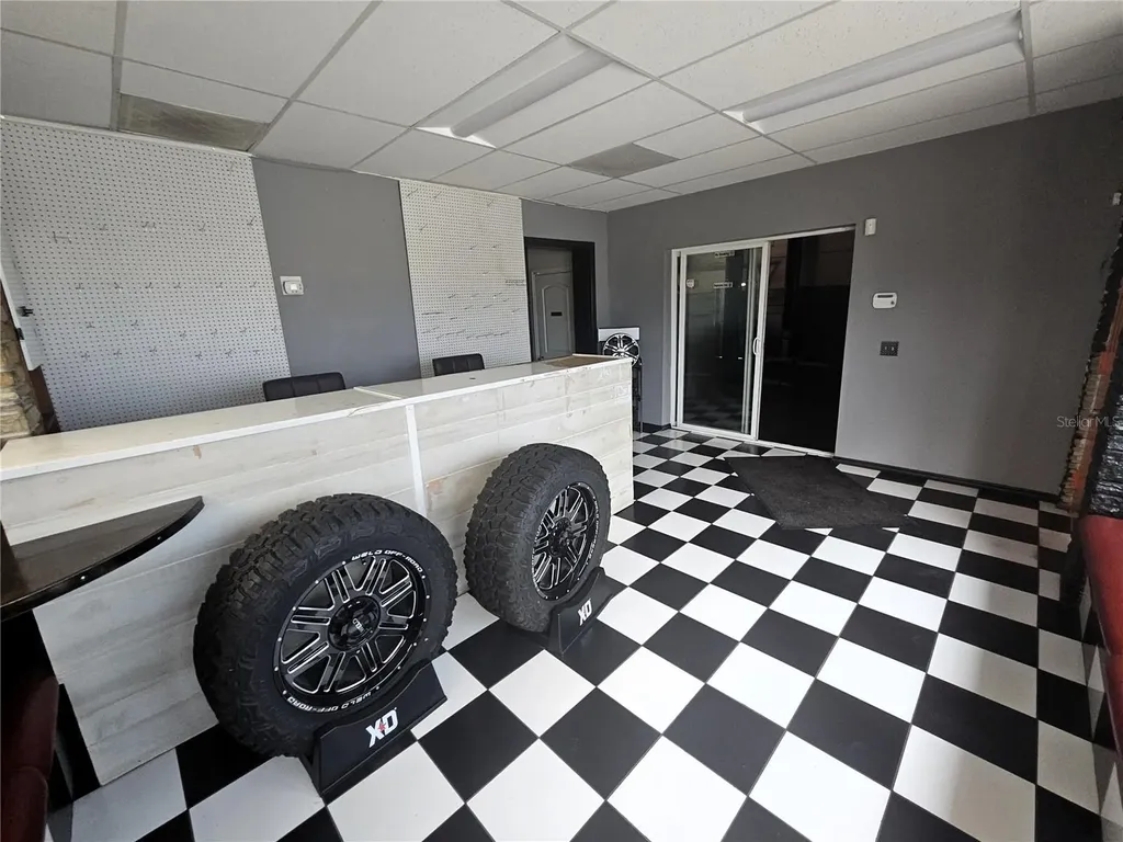 15217 Us Highway 301 Dade City FL 33523