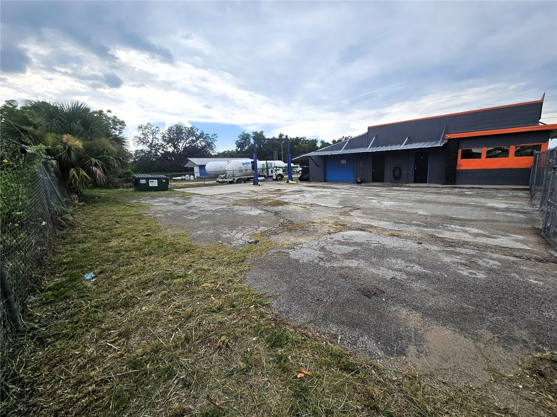 15217 Us Highway 301 Dade City FL 33523