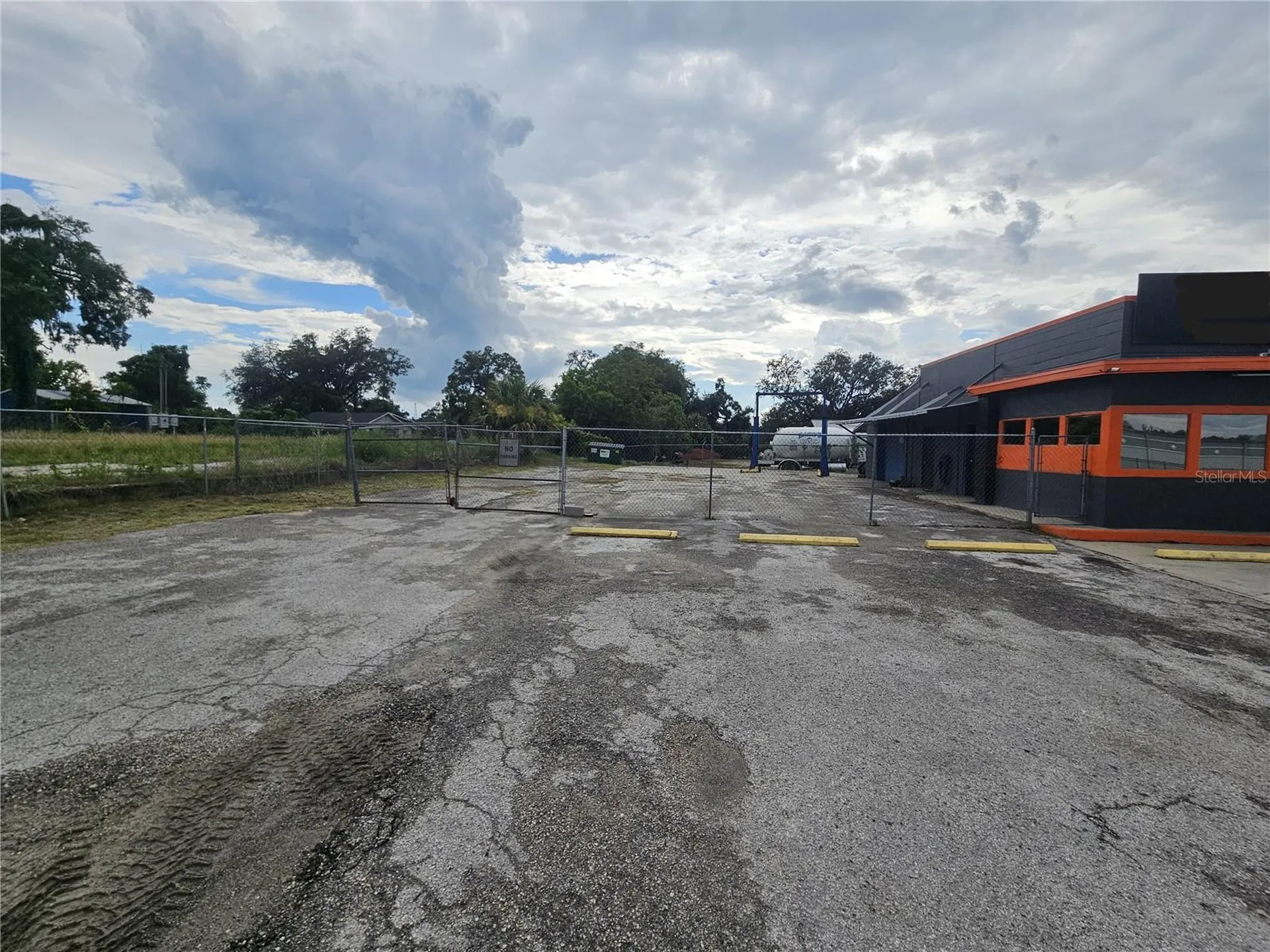 15217 Us Highway 301 Dade City FL 33523