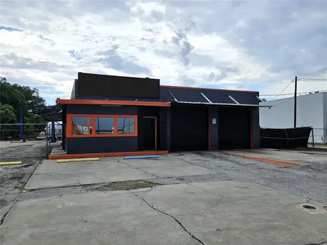 15217 Us Highway 301 Dade City FL 33523