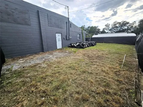 15217 Us Highway 301 Dade City FL 33523