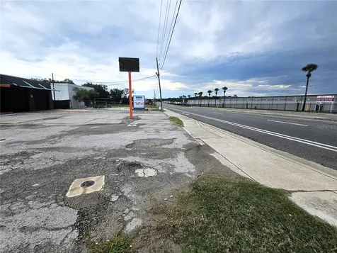 15217 Us Highway 301 Dade City FL 33523