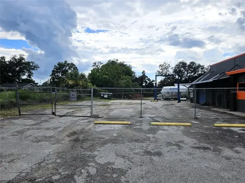 15217 Us Highway 301 Dade City FL 33523