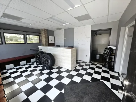 15217 Us Highway 301 Dade City FL 33523